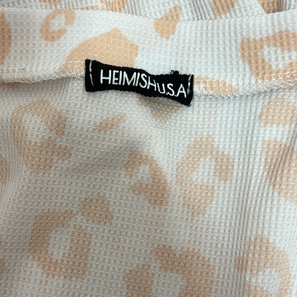 Hemish USA Animal Print Blouse - Picture 8 of 9